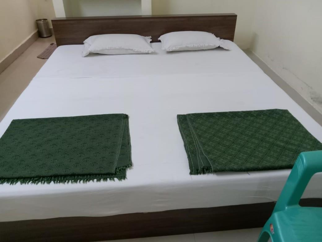 Bssk Comforts Inn Tiruchirappalli Екстер'єр фото